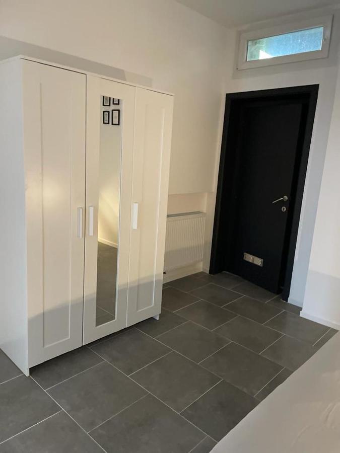 Station 171 Bruxelles-Charleroi-Airport Apartment Ngoại thất bức ảnh